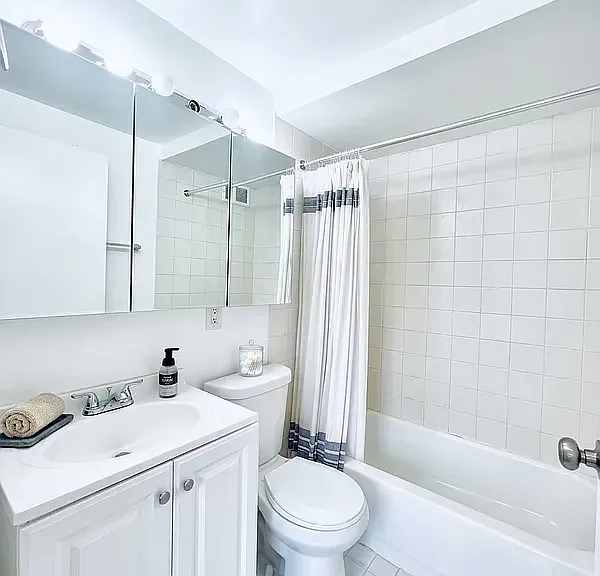 1425 York Ave #7C — Photo 4