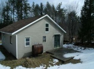417 Bradford Rd, Newport, NH 03773