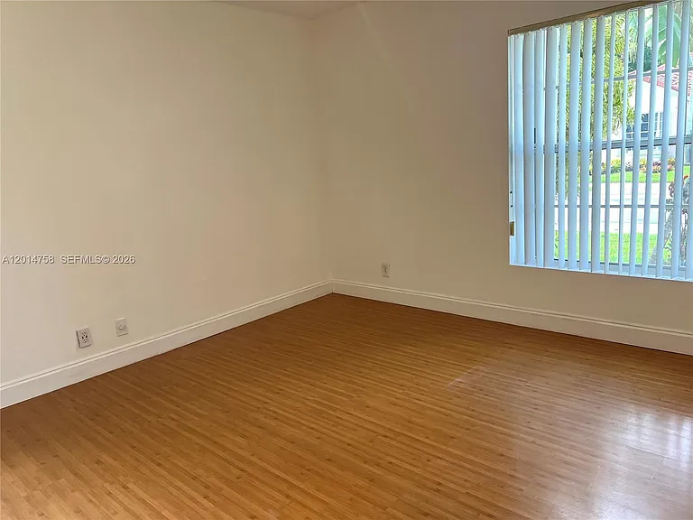 465 Somerset Way — Photo 27