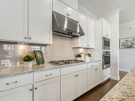 3rd image of 160 Sweet Vista Ln