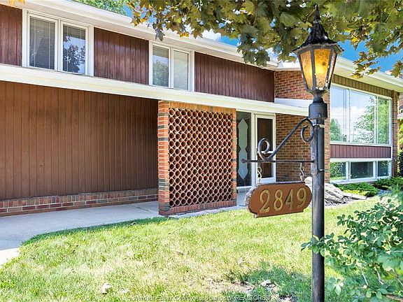 4th image of 2849 Byng Rd