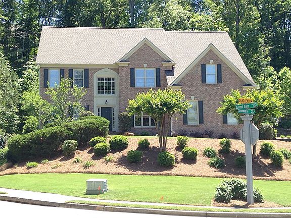 Prestigious corner lot