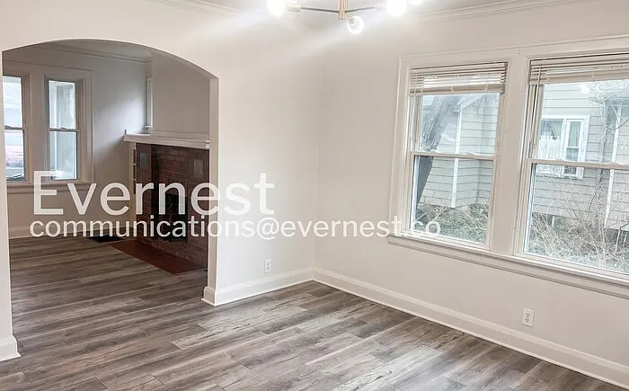2730 Elliott Ave — Photo 6