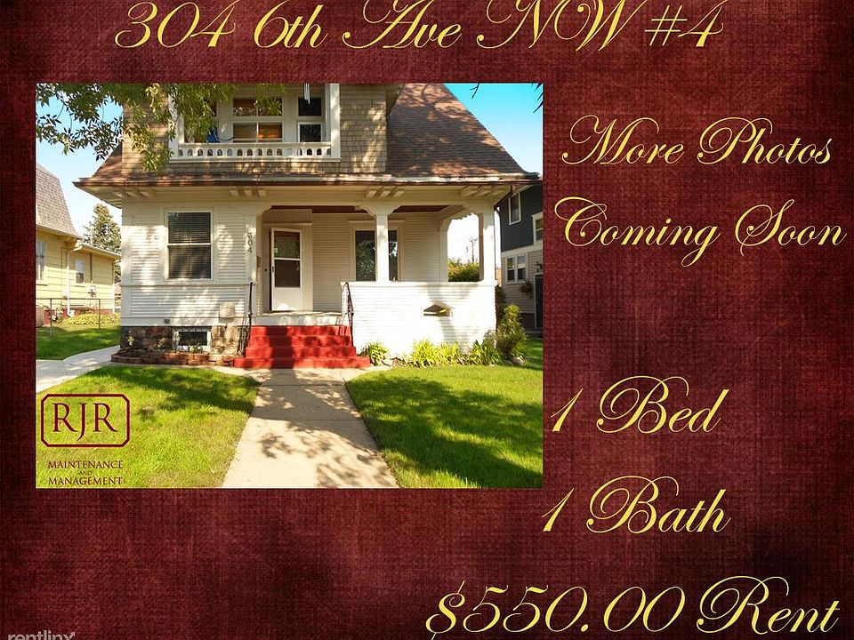 maroon-background-1024x805