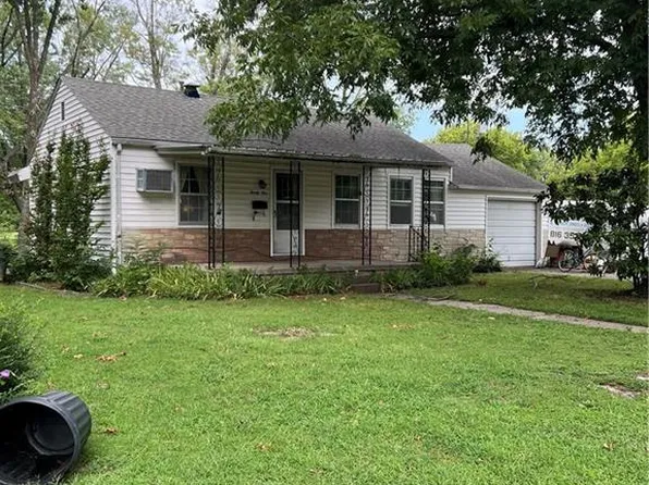 21 Locust Dr, Parsons, KS 67357