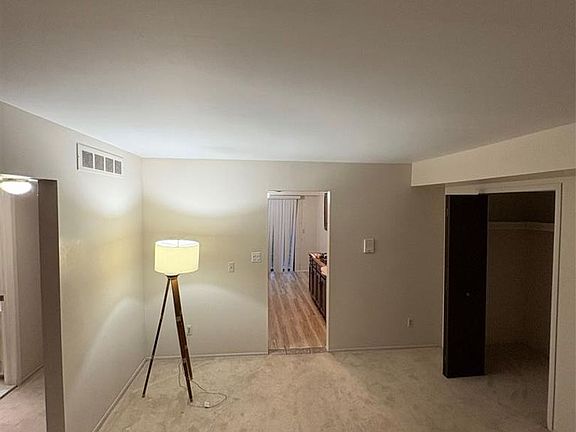 2nd image of 1867 Meadow Dale Ct