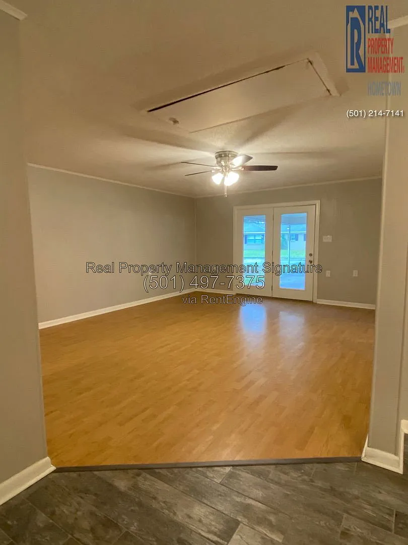 3 bed, 2.0 bath, 1566 sqft, $1,295 — Photo 4