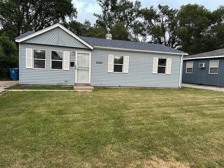 2065 Wright St — Photo 9