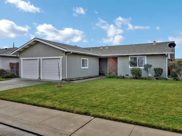 5934 E Mohican Dr, Manteca, CA 95336