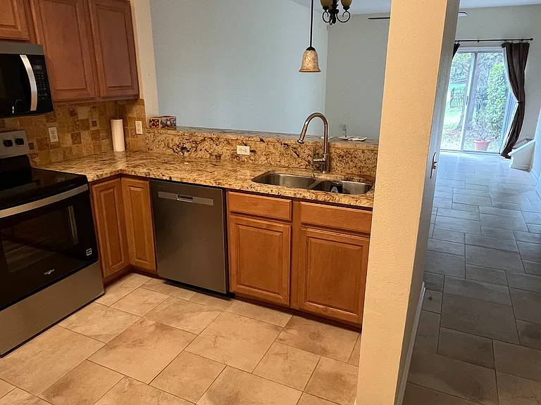 268 Scrub Jay Dr — Photo 2
