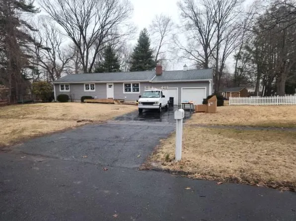 467 Ansantawae Rd, Milford, CT 06460