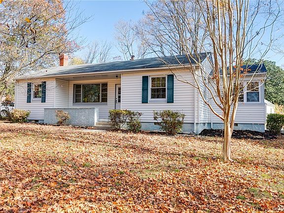 3rd image of 5903 Upham Dr