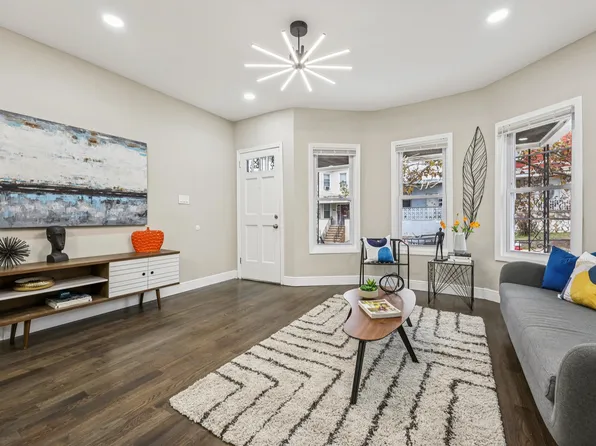 299 Claremont Avenue image 4 of 44