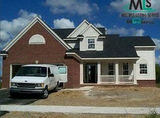 802 Peninsula, Oxford, MI 48371