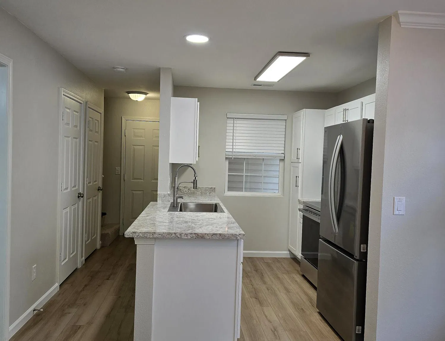 3 bed, 2.5 bath, 1100 sqft, $1,750 — Photo 4