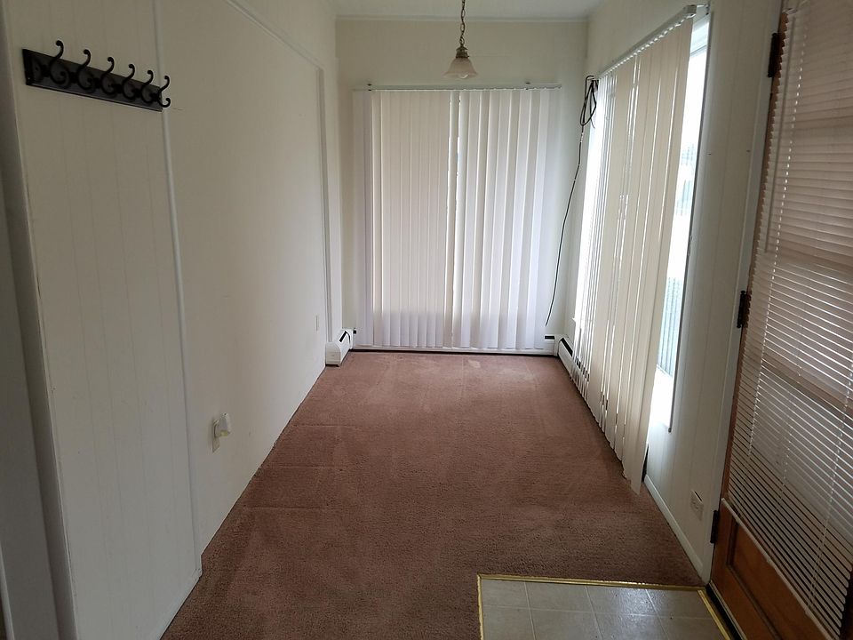 2nd image of 1115 Bridge St #B