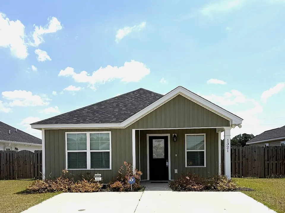 1321 Egrets Point