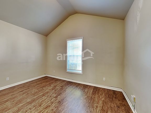 3rd image of 5609 Grammercy Dr