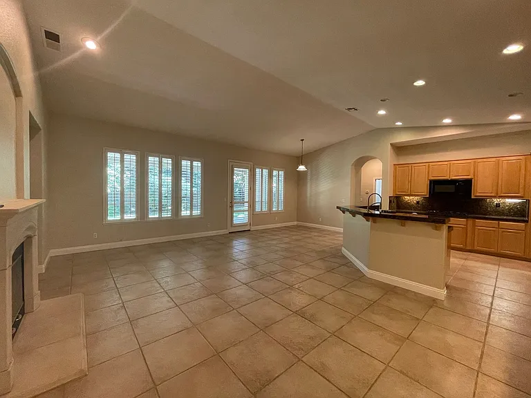 1124 Widgeon Ct — Photo 6