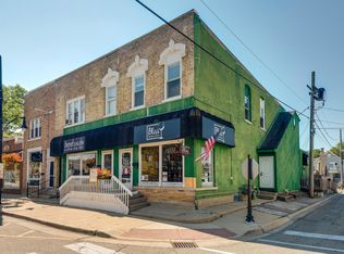 201 S Main St APT 4, Wauconda, IL 60084