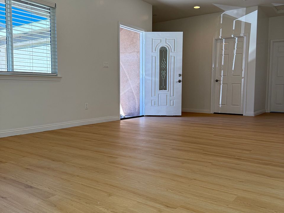 1st image of 3242 Charlotte Ave