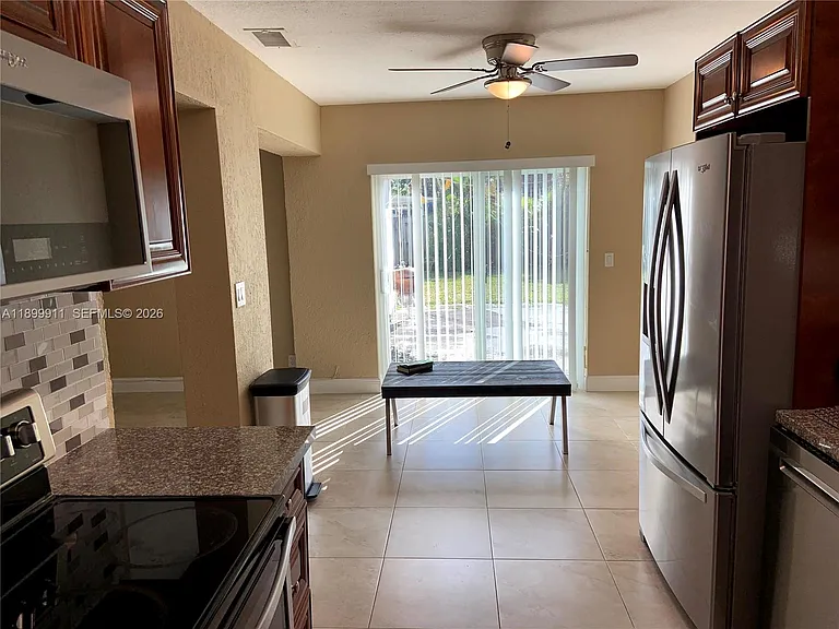 6407 SW 5th St — Photo 61