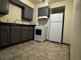 7877 N 60th St #8, Milwaukee, WI 53223