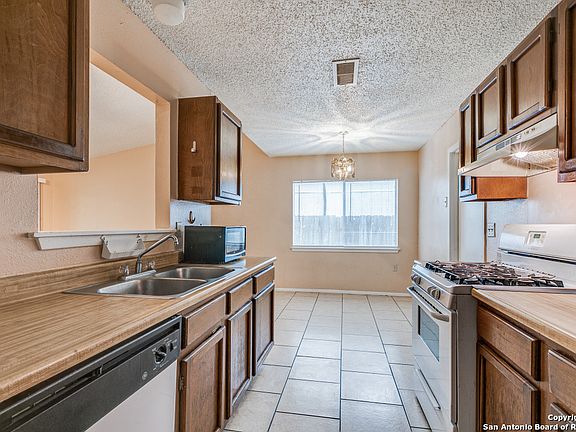 5th image of 5930 WHISPERING LAKE ST