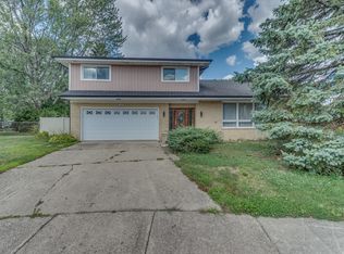 1010 Crimson Dr, Wheeling, IL 60090