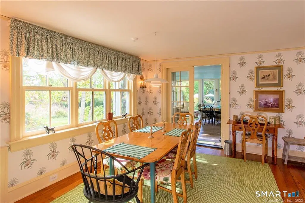 4 bed, 5.5 bath, 5225 sqft, $5,800 — Photo 4