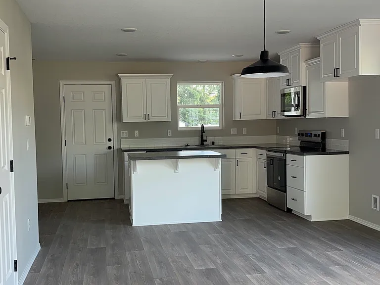 6421 Littlerock Rd SW #A — Photo 3