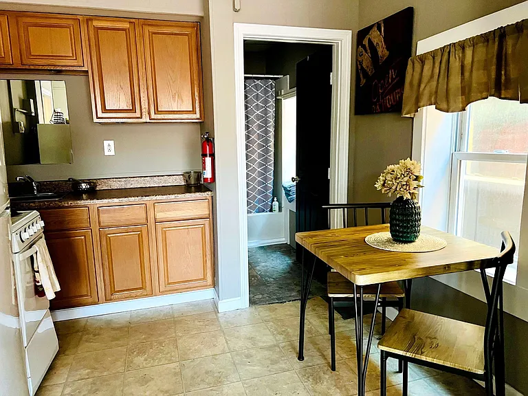 479 Main St #9 — Photo 11