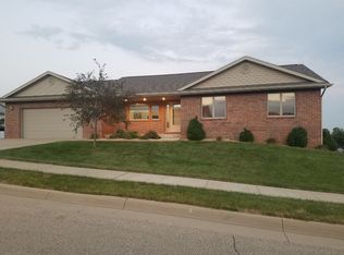 2116 Cheyenne Way, Dubuque, IA 52002