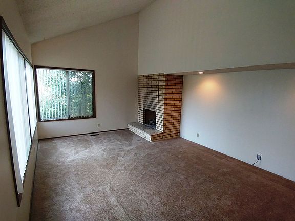 4th image of 2170 & 2172 McLean Blvd #2172