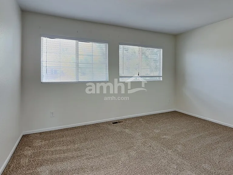 9762 Chambers Dr — Photo 20