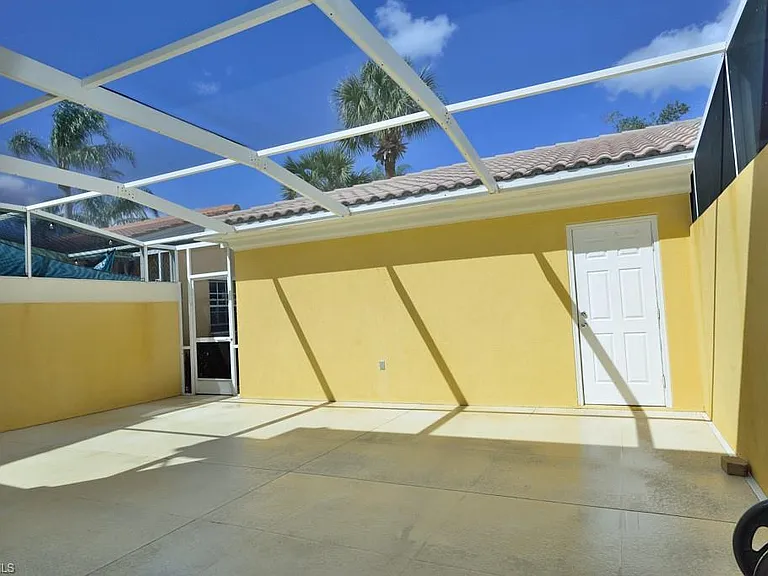 28725 Alessandria Cir — Photo 3