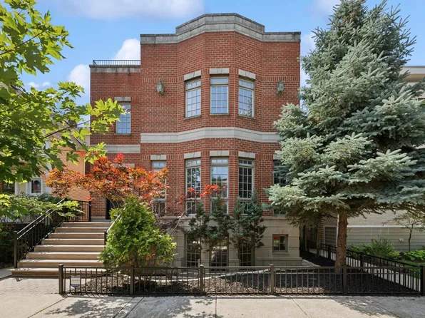 2025 W Hutchinson St, Chicago, IL 60618