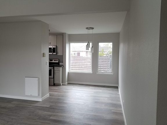 Dining Area (View 1)