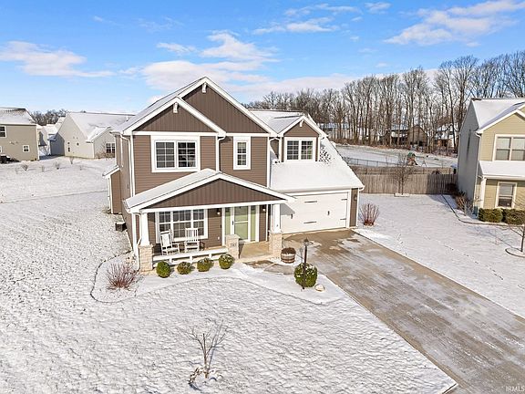 5th image of 585 Highfields Cv