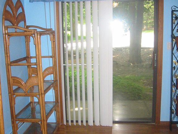 breakfast room