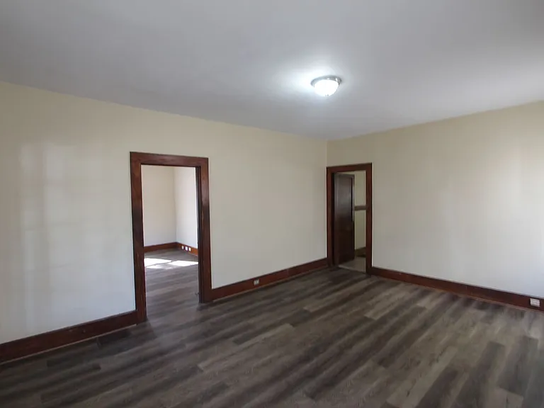 4724 Court R — Photo 3