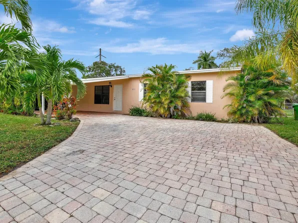 831 SW 26 Court, Fort Lauderdale, FL 33315