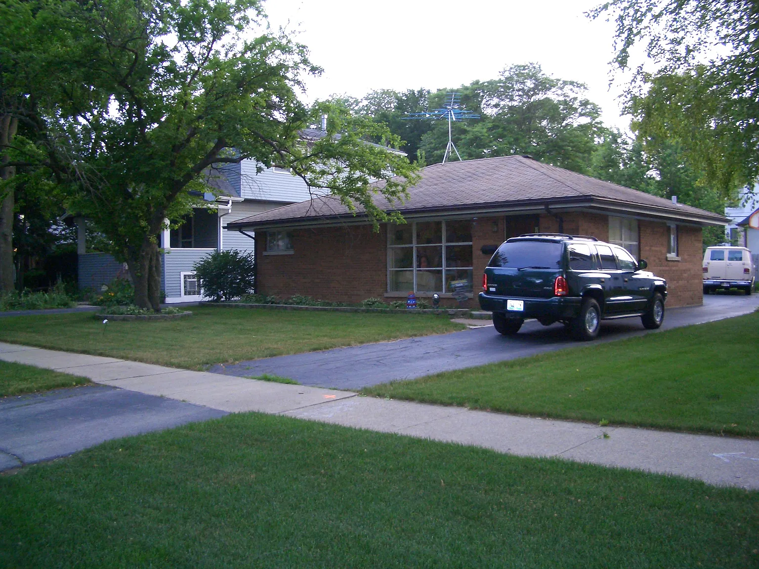 3836 Lawn Ave photo 1