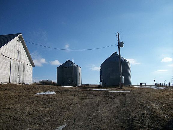 3rd image of 57188 Highway 84