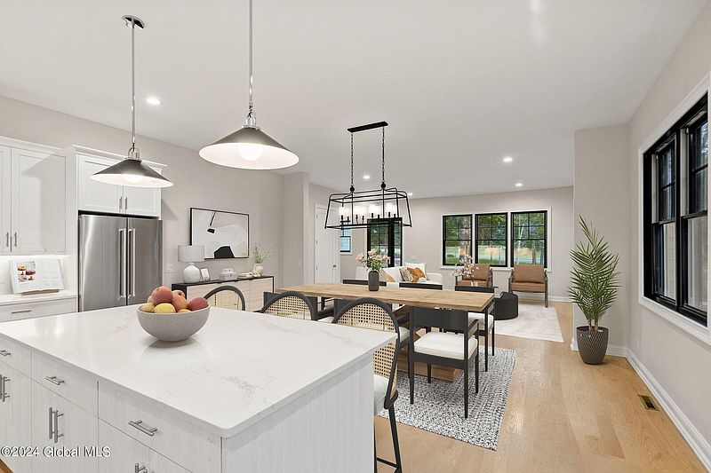 3rd image of 6 Nicole Avenue
