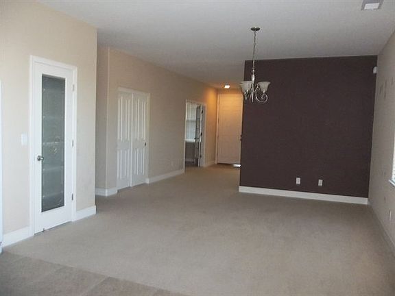 4th image of 1243 Kensington Dr