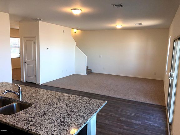 3rd image of 37280 W Cannataro Ln