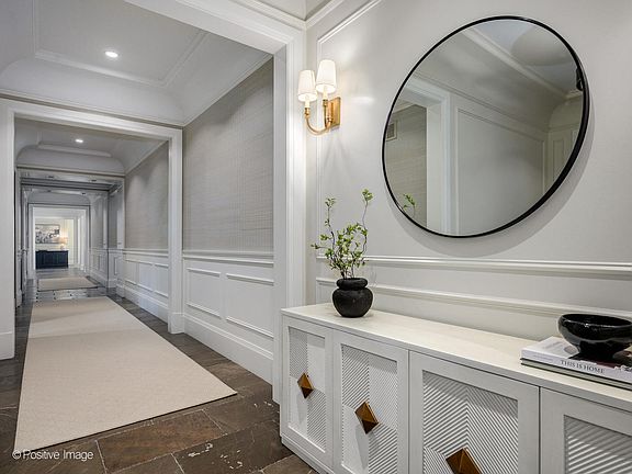 2nd image of 1919 N Sheffield Ave #2