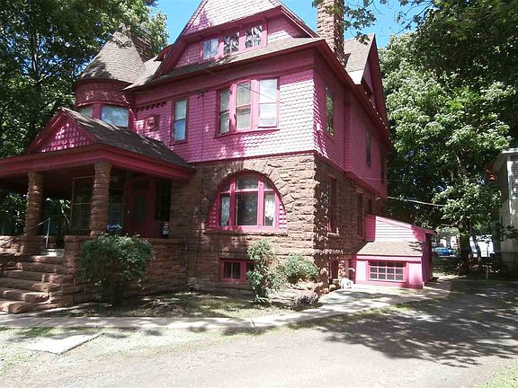 3rd image of 522 Crescent St
