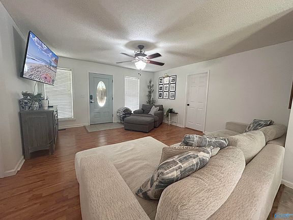 4th image of 24 Rachel Ln